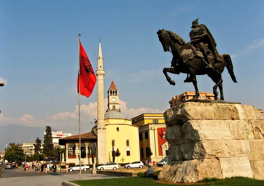 эскорт работа албания